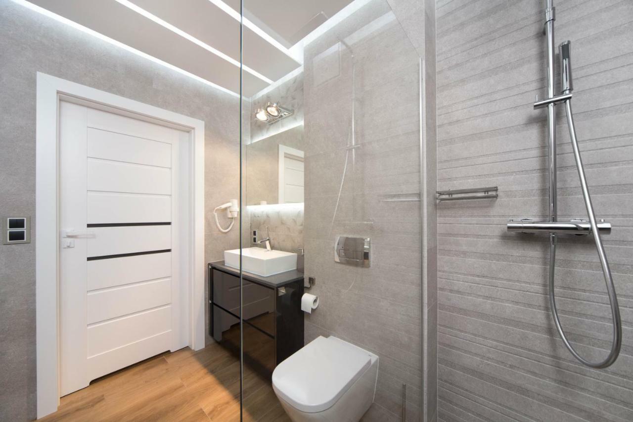 Nowoczesne Apartamenty W Centrum Krakowa Bagian luar foto